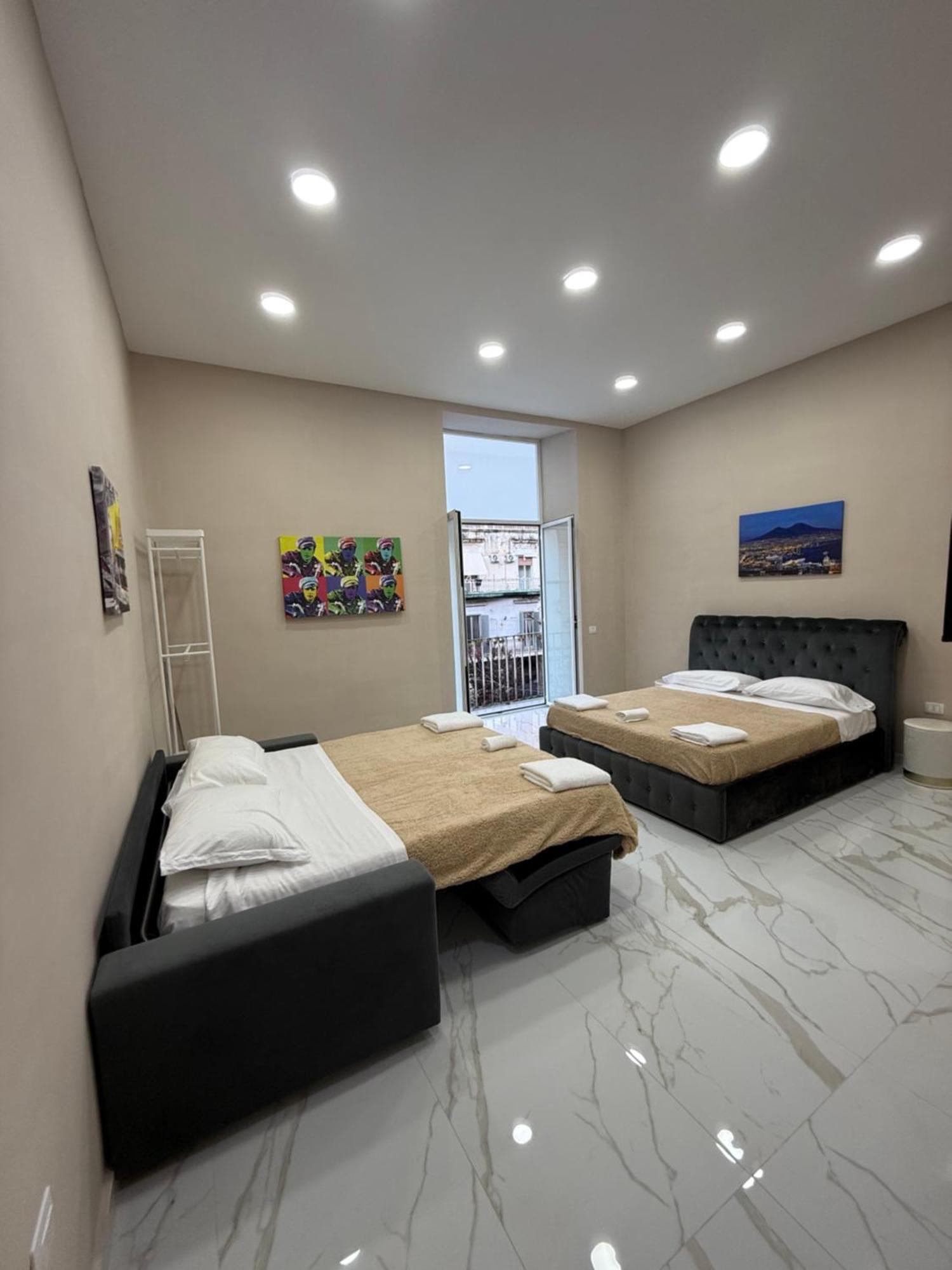 Valentino Caracciolo 105 Appartement Napels Buitenkant foto