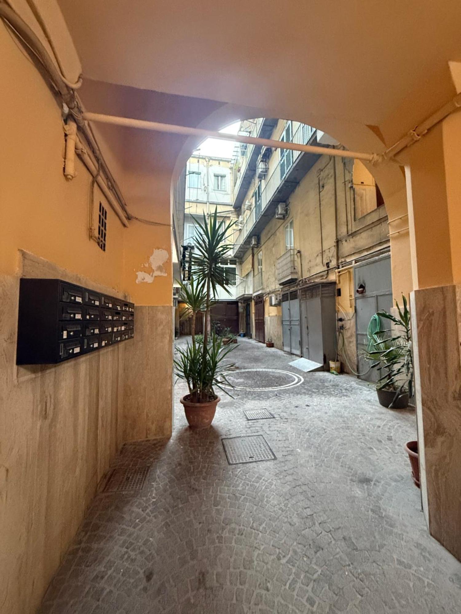 Valentino Caracciolo 105 Appartement Napels Buitenkant foto