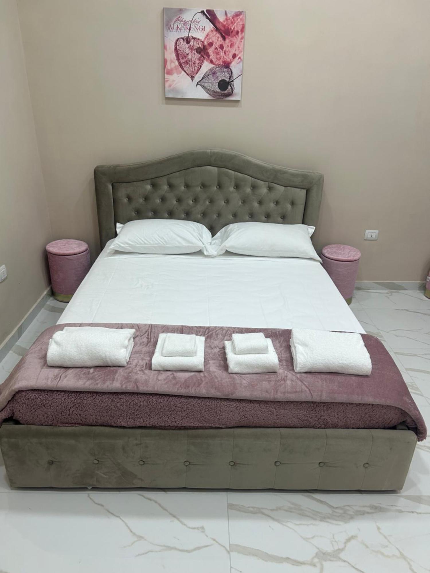 Valentino Caracciolo 105 Appartement Napels Buitenkant foto