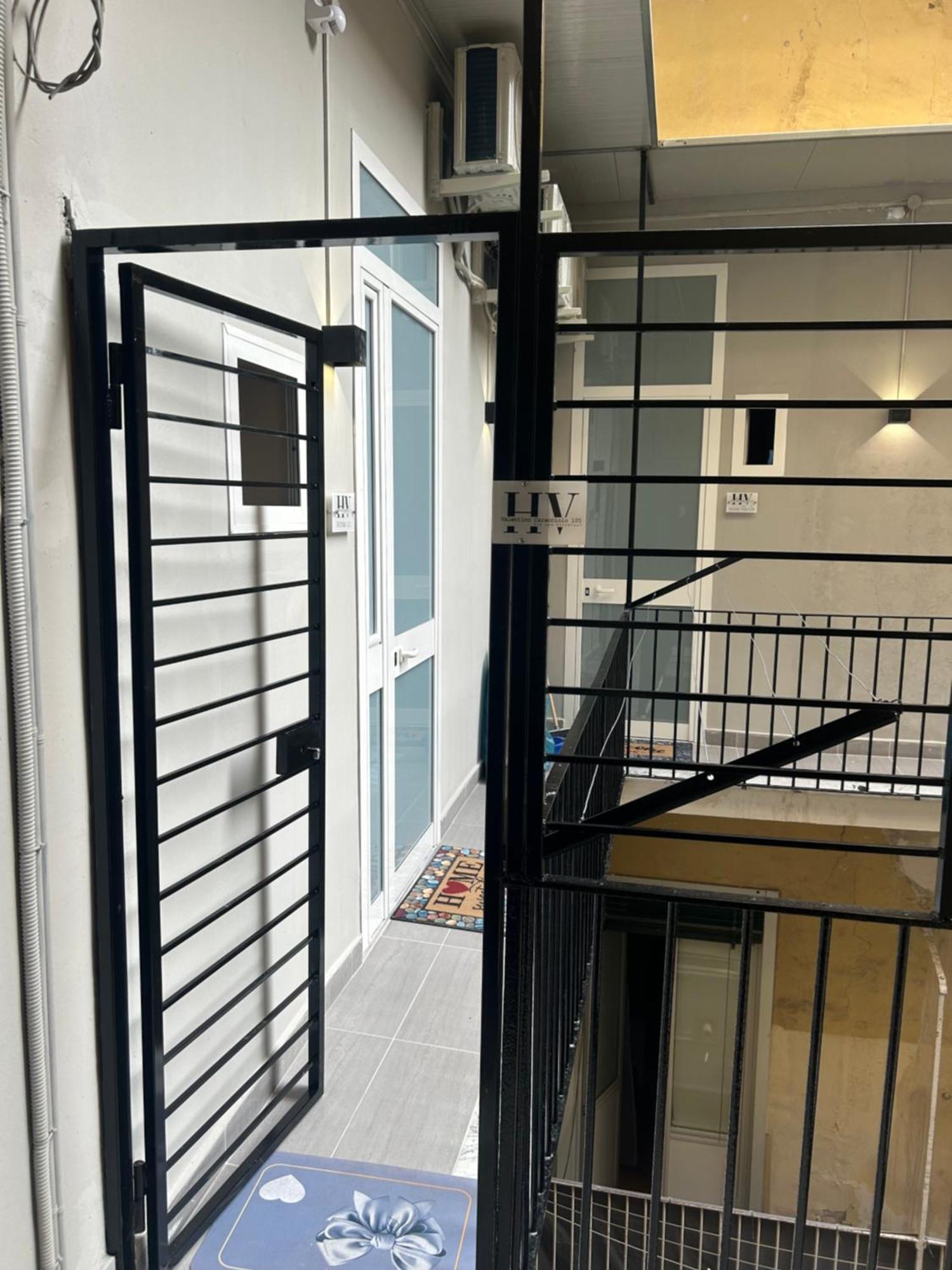 Valentino Caracciolo 105 Appartement Napels Buitenkant foto