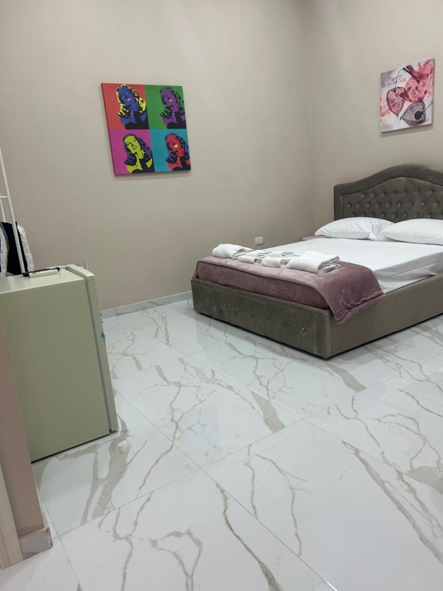 Valentino Caracciolo 105 Appartement Napels Buitenkant foto