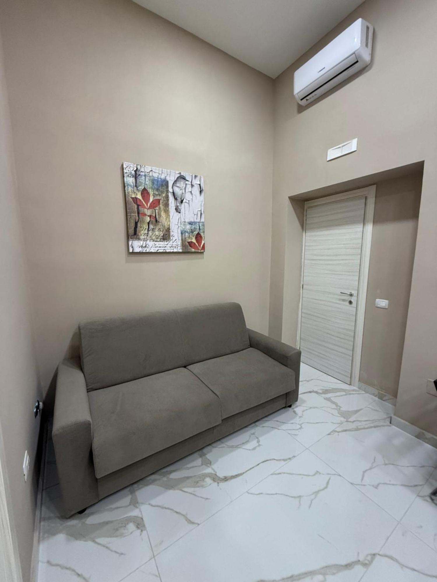 Valentino Caracciolo 105 Appartement Napels Buitenkant foto