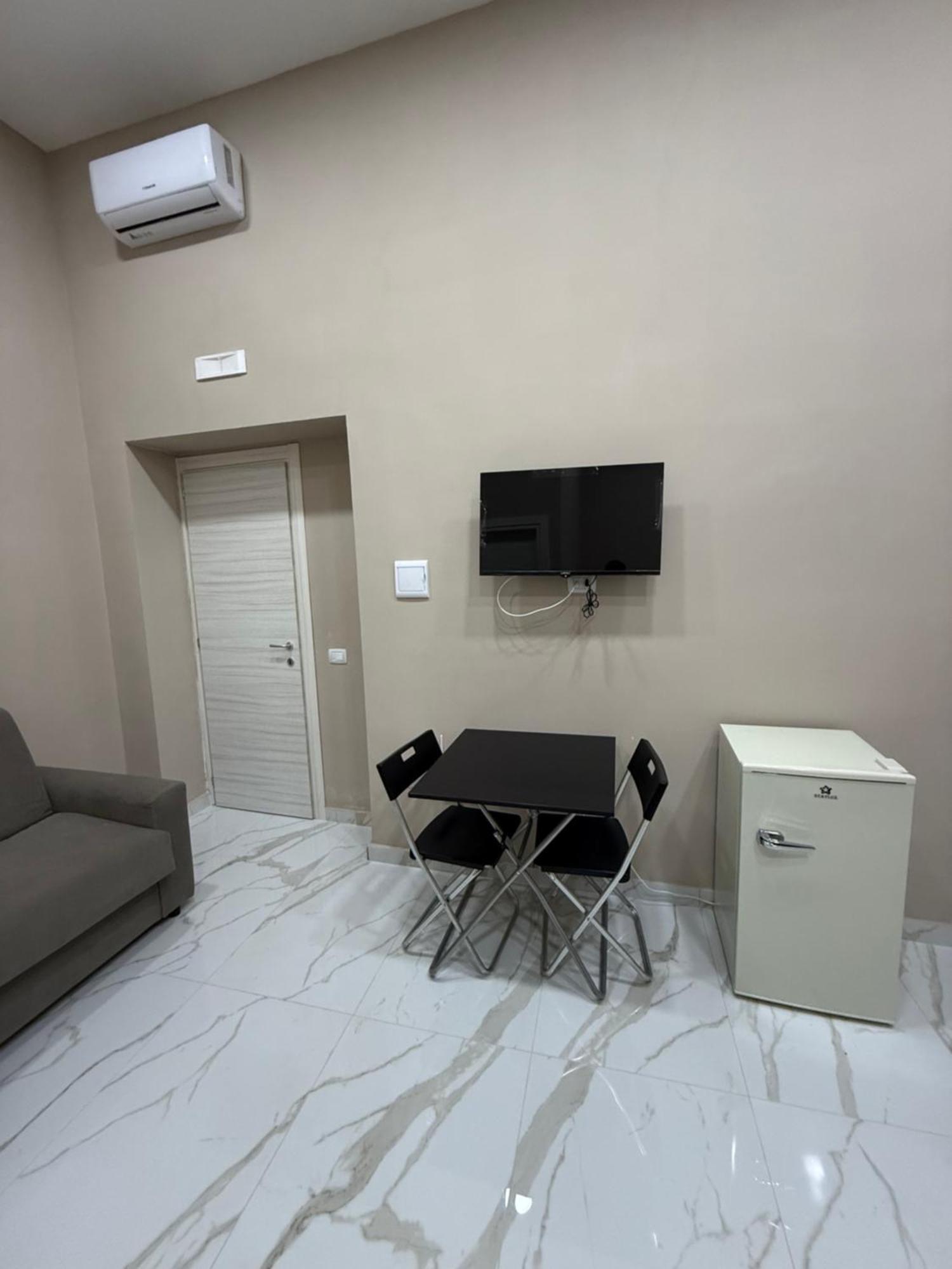 Valentino Caracciolo 105 Appartement Napels Buitenkant foto