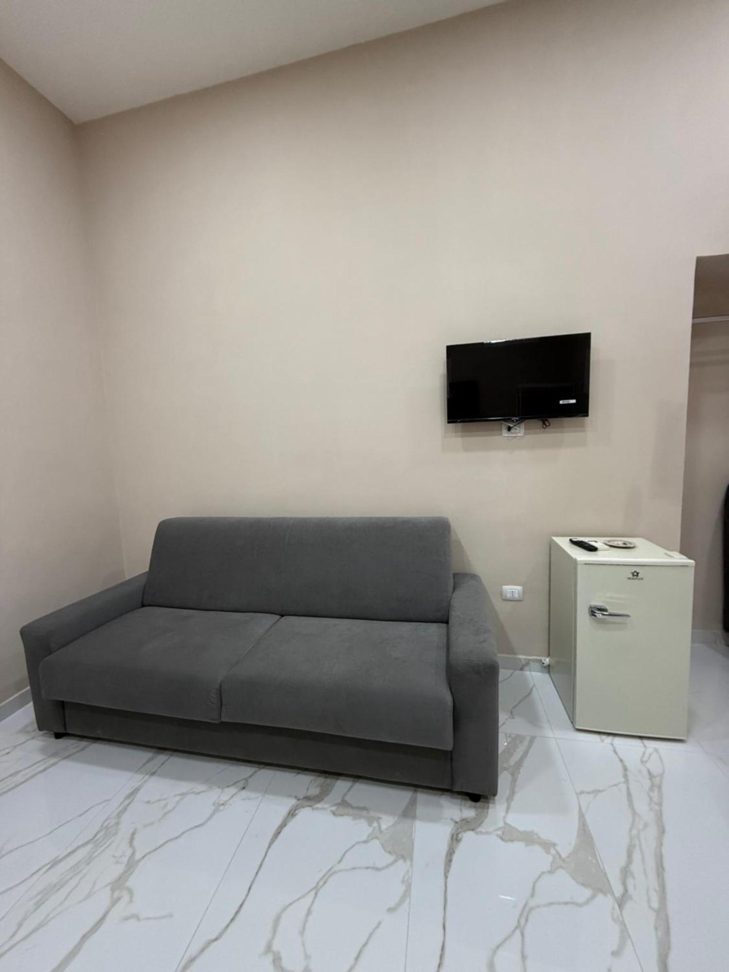 Valentino Caracciolo 105 Appartement Napels Buitenkant foto